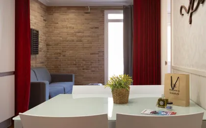 Enjoybcn Gaudi Apartments