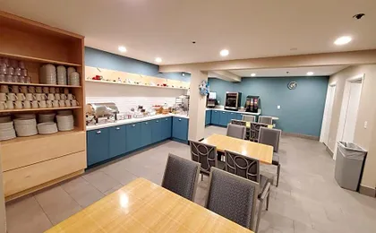 Country Inn & Suites by Radisson, Monterey Beachfront-Marina, CA