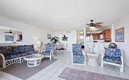 Kolu Honu Stunning Beachfront Condo for 2!