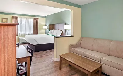 GuestHouse Inn and Suites Kelso Longview