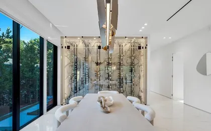 Luxury Pool Home - Downtown Brickell