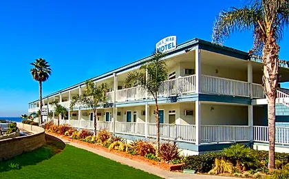 Del Mar Beach Hotel