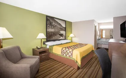Super 8 by Wyndham Springdale Ar