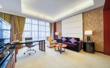 Haiwaihai Crown Hotel