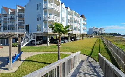 Seascape 2221 1 Bedroom Condo by RedAwning