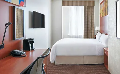 Club Quarters Hotel in Philadelphia