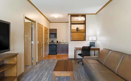 ClubHouse Hotel and Suites