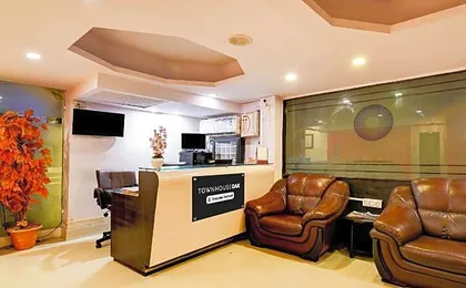 Townhouse Oak Ballygunge Formerly Hotel Lovelock