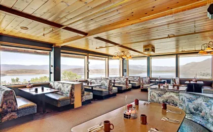 Topaz Lodge