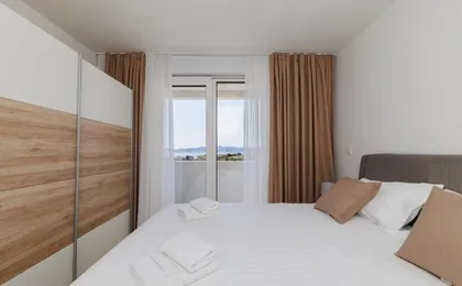 365 Sunsets Apartment by Belmont Realty