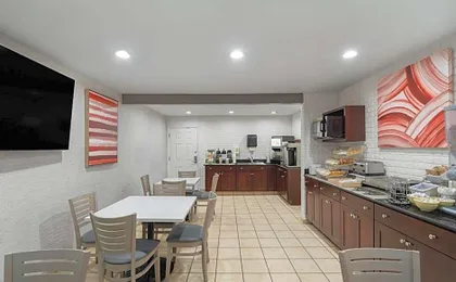 Ramada Bayside Inn & Suites Eureka