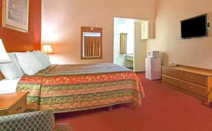 Rodeway Inn Fallbrook Downtown