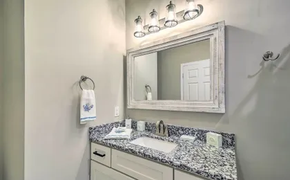 Ocean Isle Beach Home w/ Shared Lanai & Grill