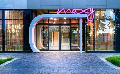 Moxy Verona