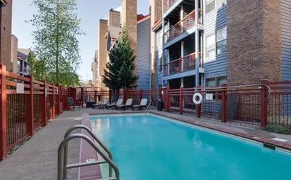 River Mountain Lodge Peaks Trail Condo: Ski-In, Downtown Breck