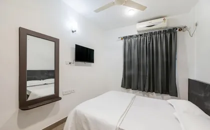 Diamond Suites Service Apartment