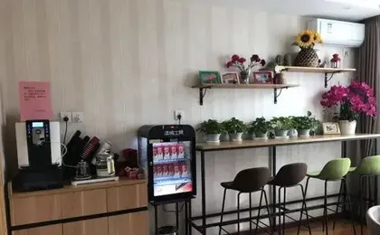 Jintai Home (Jianguomen Subway StationBeijing Railway Station)