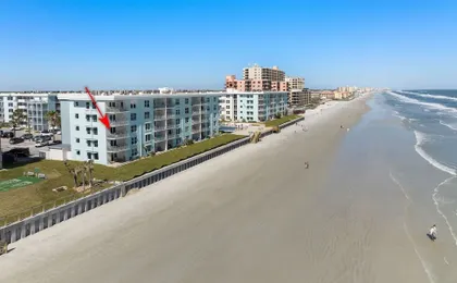 Oceanfront 2 bed 2 Bath Condo New Smyrna Beach