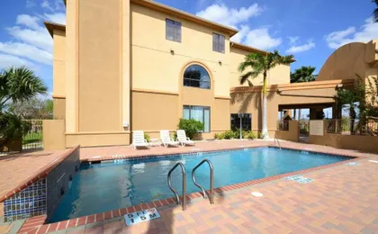 Best Western Casa Villa Suites