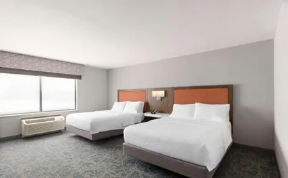 Hampton Inn & Suites Savannah-Airport (H)