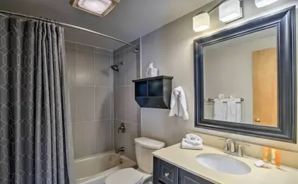 Spacious Breckenridge Condo: Walk to Ski Lifts!