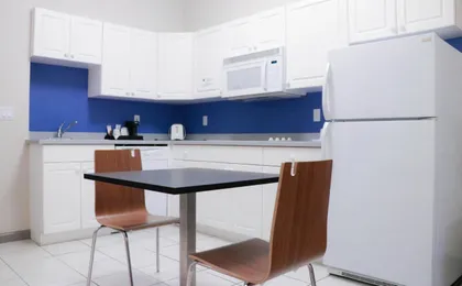 Days Inn & Suites by Wyndham Fort Myers Near Jetblue Park