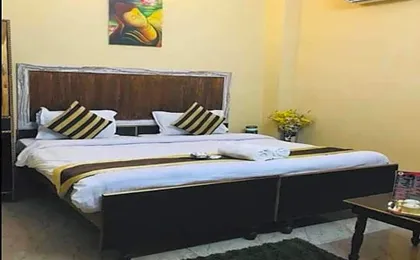 Hotel Aanvi Palace