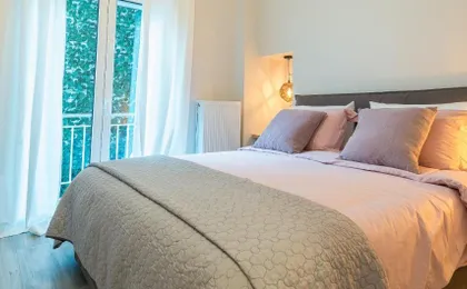 "Sunbow Earth"- Boutique New Apt in Dowtown Athens