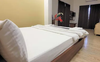 Hotel Om Inn - Talegaon Dabhade