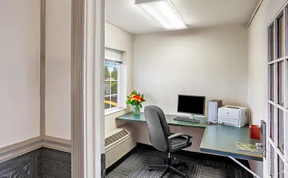 GuestHouse Inn and Suites Kelso Longview