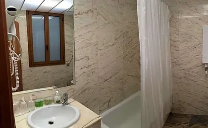 Alba Hotel