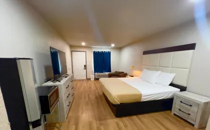 Economy Inn & Suites Tulsa