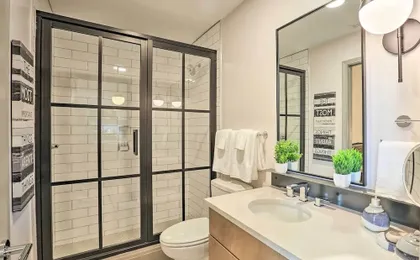 Modern Downtown Birmingham Condo w/ Rooftop Access
