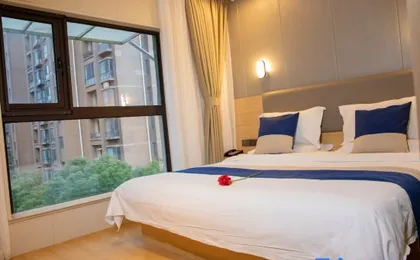 7 Days Premium Hotel (Shanghai International Automobile City Tongji University)