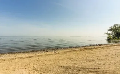 Dog-friendly Port Clinton Home: Walk to Lake Erie!