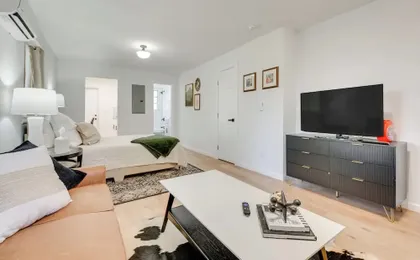 Private Porch! East ATL Stay Near Intl Soccer