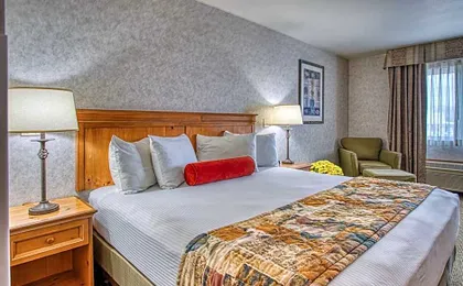Rory & Ryan Inn