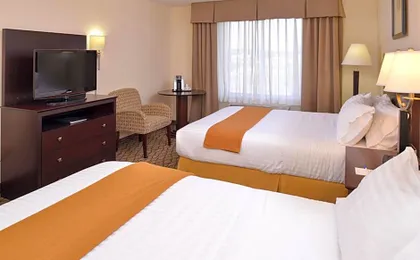 Holiday Inn Express & Suites St. Croix Valley By IHG