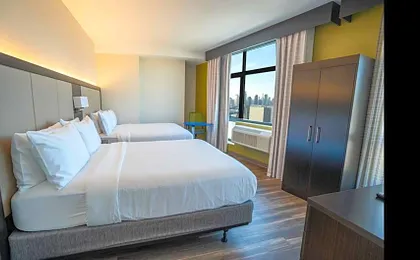 Holiday Inn Express Long Island City E New York By IHG