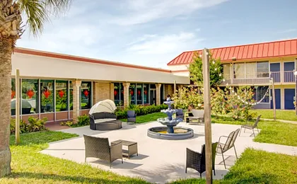 OYO Hotel Dundee By Crystal Lake