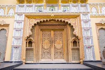 Bloom Boutique | Lake Pichola