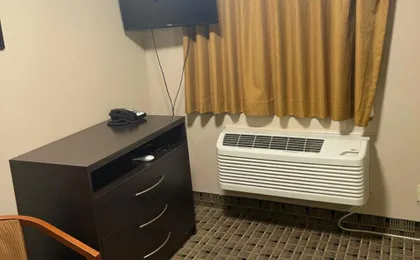 Economy Inn & Suites