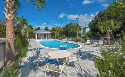 2BR Near Gulf Place w/ Pool, Grill + Free Tickets: Dolphin Cruise & More!