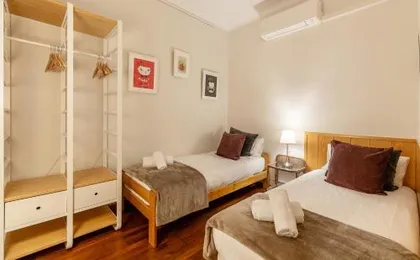 Large & beautiful apartment 4min from Passeig de Gràcia