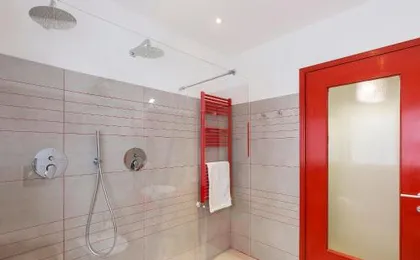 Appartamento Rosso a Milano, vicino allo IEO