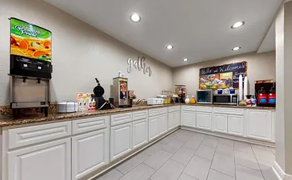 Super 8 by Wyndham New Orleans