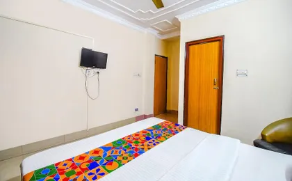 Fabexpress Heritage Inn