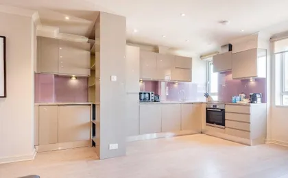 Stunning 3-Bed in the Heart of London