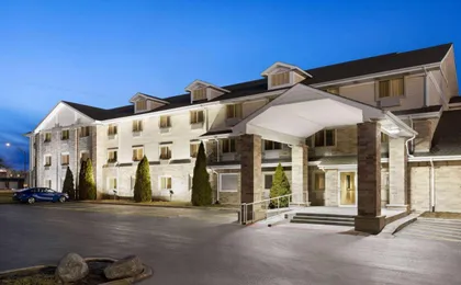 Super 8 by Wyndham Joliet I-55 N/Chicago