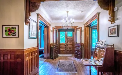 Hatch House Bed & Breakfast